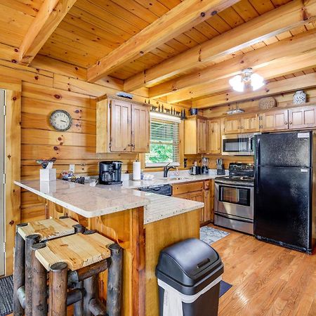 Pigeon Forge Cabin Premier Location And Hot Tub מראה חיצוני תמונה