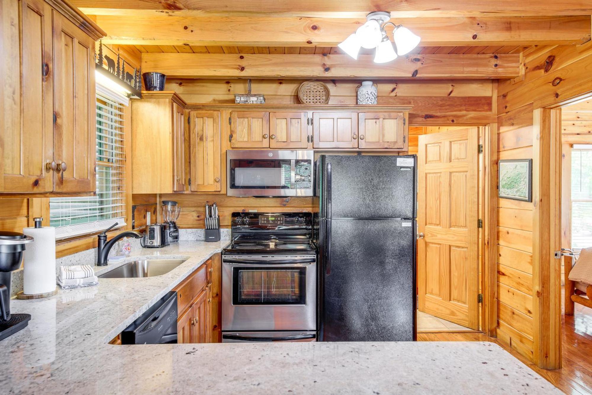Pigeon Forge Cabin Premier Location And Hot Tub מראה חיצוני תמונה