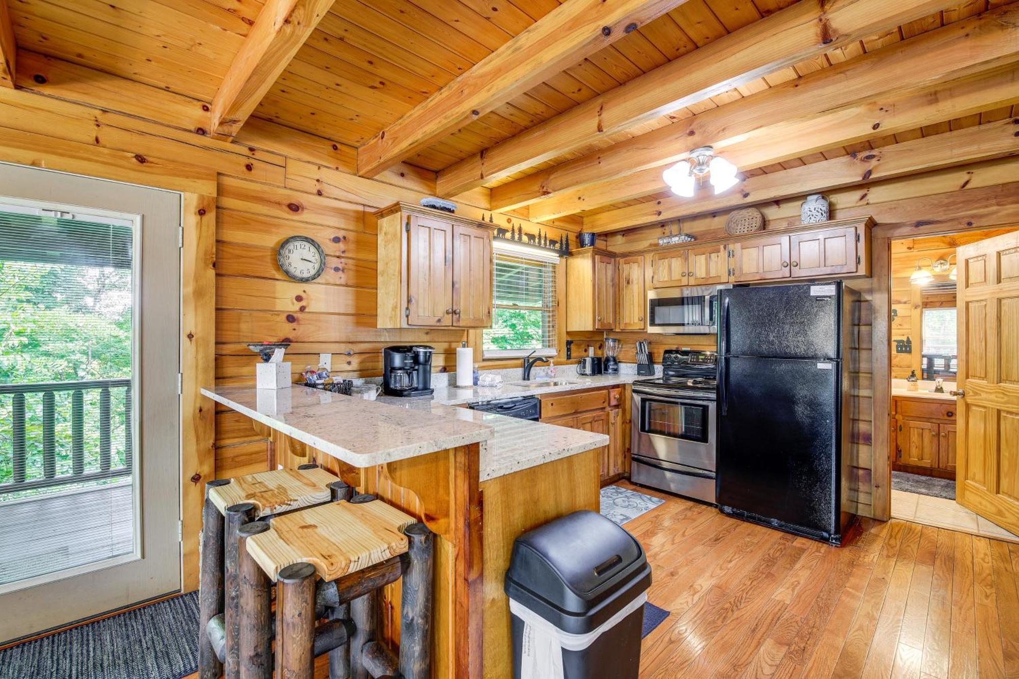 Pigeon Forge Cabin Premier Location And Hot Tub מראה חיצוני תמונה